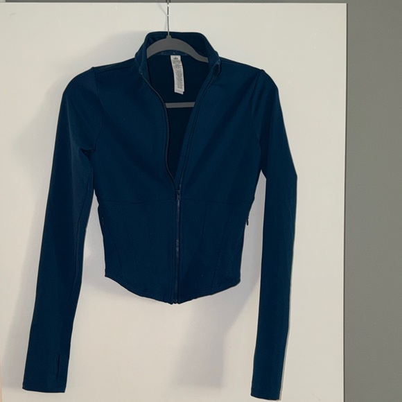 ALO Yoga Tops - ALO Yoga Women's Navy Top